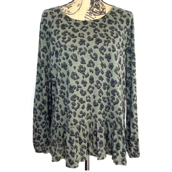 Lucky Brand Tops - Lucky Brand boho green & black Leopard print animal print, ruffled botto…